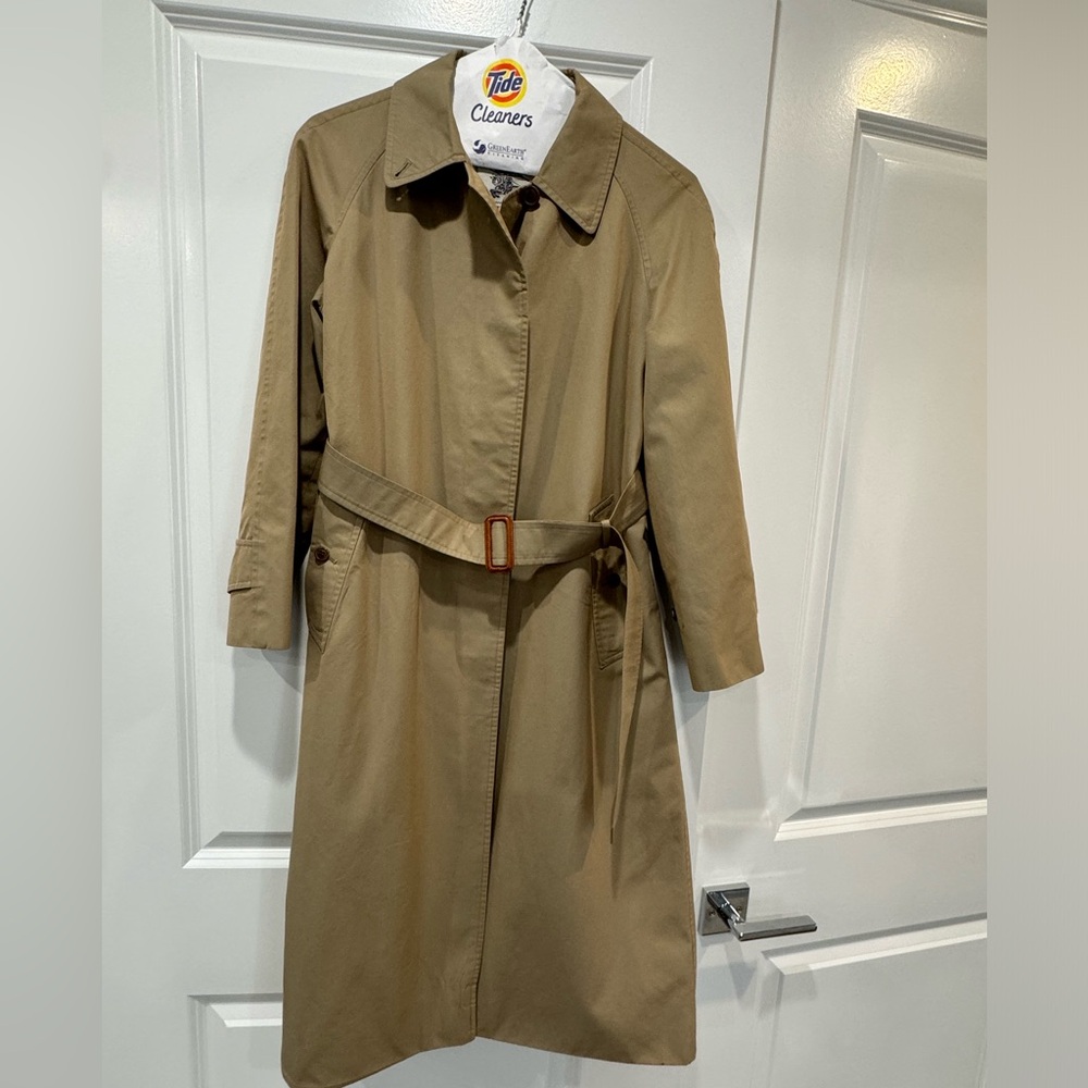 Burberry vintage women’s trenchcoat..